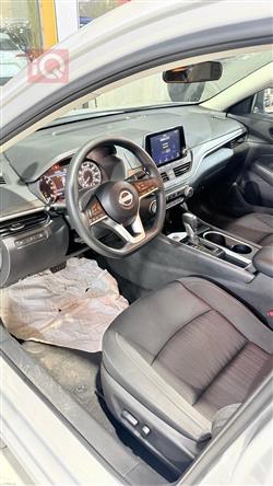 نيسان ألتيما